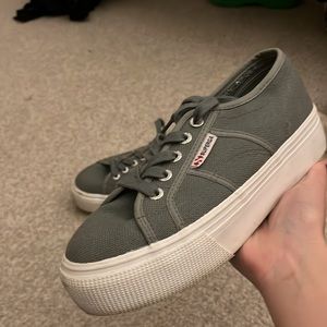 Grey Supergas